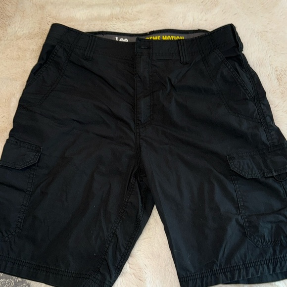 Lee Extreme Motion Men’s Black Shorts 34 - Picture 2 of 15